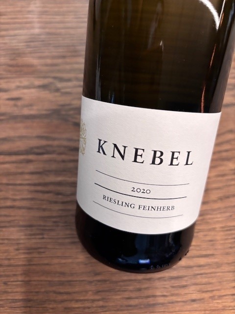 WEINGUT KNEBEL RIESLING FEINHERB 2020
