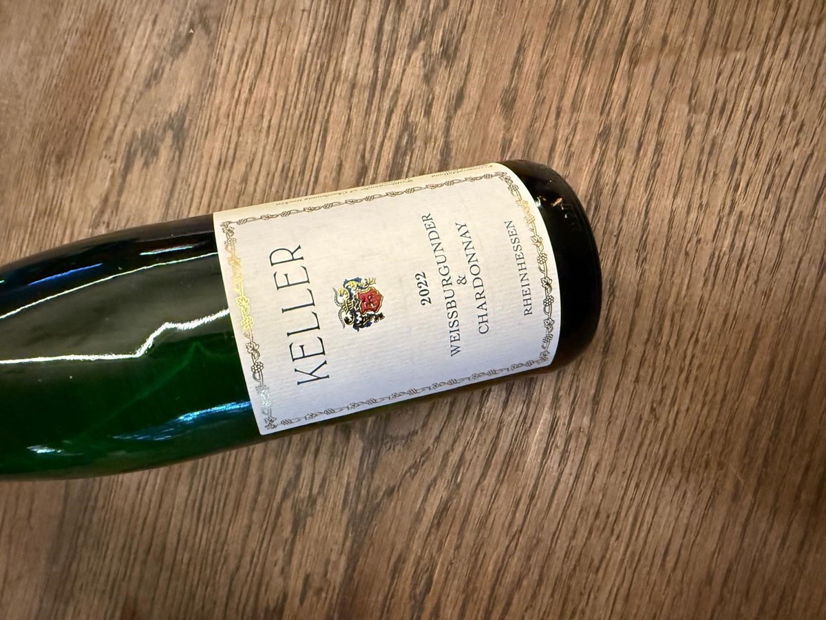 WEISSER BURGUNDER & CHARDONNAY TROCKEN 2022 vol.12.5 0.75l.