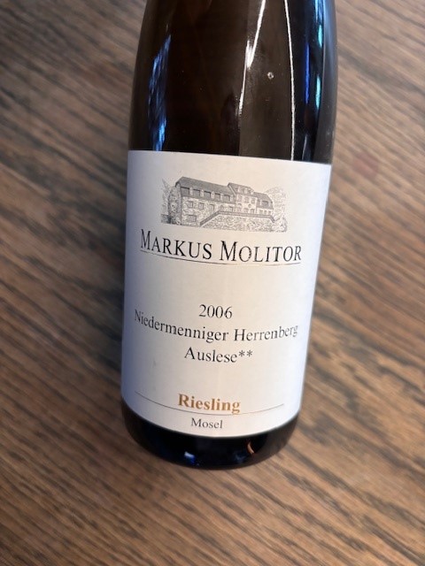 NIEDERMENNINGER HERRENBERG GK.  AUSLESE ZWEISTERNE 0,375L 2006